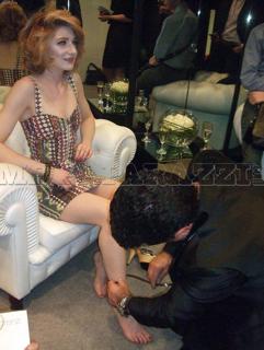Nicola Roberts feet photo thumbnail