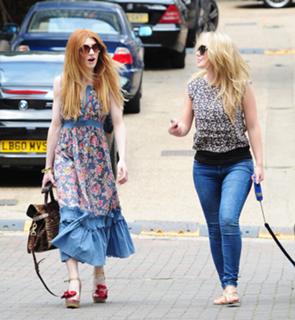 Nicola Roberts feet photo thumbnail