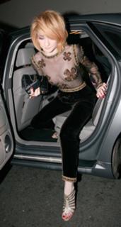 Nicola Roberts feet photo thumbnail