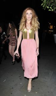 Nicola Roberts feet photo thumbnail