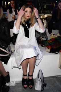 Nicola Roberts feet photo thumbnail