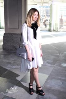 Nicola Roberts feet photo thumbnail