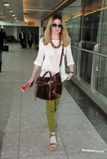Nicola Roberts feet photo thumbnail