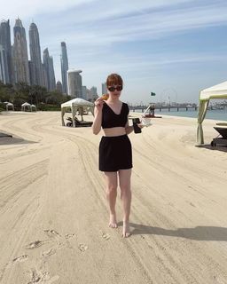 Nicola Roberts feet photo thumbnail