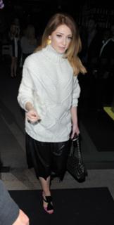 Nicola Roberts feet photo thumbnail