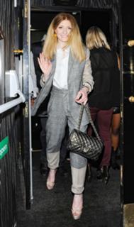 Nicola Roberts feet photo thumbnail