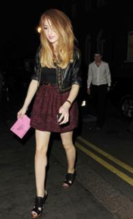 Nicola Roberts feet photo thumbnail