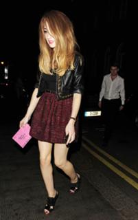 Nicola Roberts feet photo thumbnail