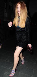Nicola Roberts feet photo thumbnail