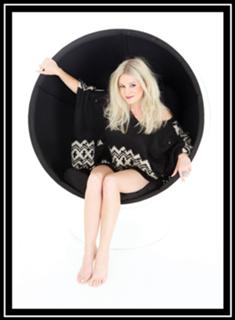 Nicola Stapleton feet photo 3