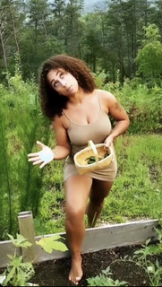 Nicole Alexander feet photo thumbnail