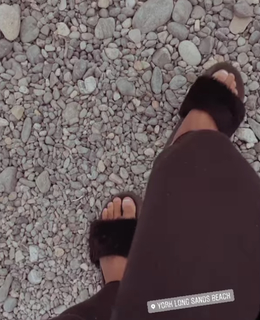 Nicole Alexander feet photo thumbnail