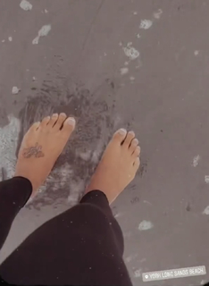 Nicole Alexander feet photo thumbnail