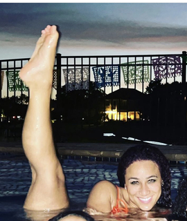 Nicole Alexander feet photo thumbnail