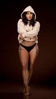 Nicole Alexander feet photo thumbnail