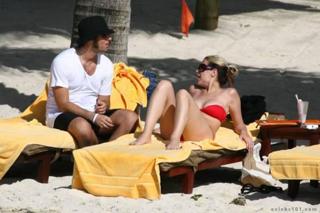 Nicole Appleton feet photo 3