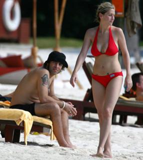Nicole Appleton feet photo 8