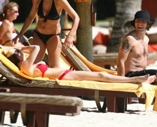 Nicole Appleton feet photo 7
