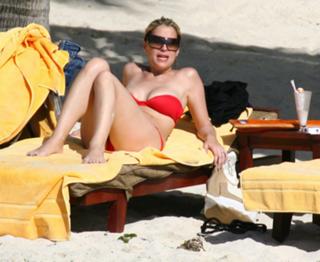 Nicole Appleton feet photo 4