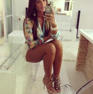 Nicole Bahls feet photo thumbnail