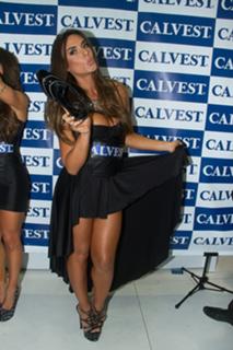 Nicole Bahls feet photo thumbnail