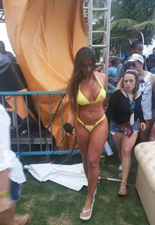 Nicole Bahls feet photo thumbnail