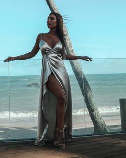 Nicole Bahls feet photo thumbnail