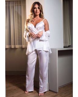 Nicole Bahls feet photo thumbnail