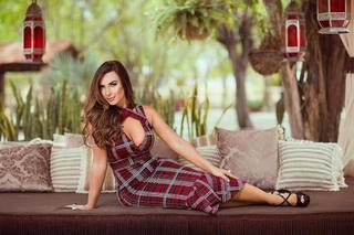 Nicole Bahls feet photo thumbnail