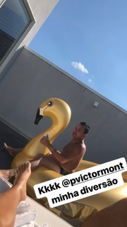 Nicole Bahls feet photo thumbnail