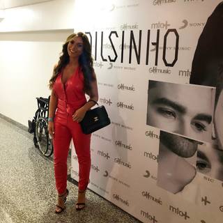 Nicole Bahls feet photo thumbnail