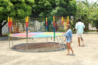 Nicole Bahls feet photo thumbnail