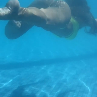 Nicole Bahls feet photo thumbnail