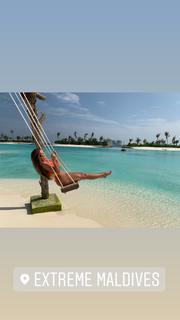 Nicole Bahls feet photo thumbnail