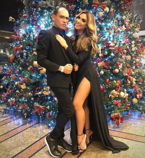 Nicole Bahls feet photo thumbnail