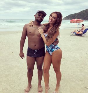 Nicole Bahls feet photo thumbnail