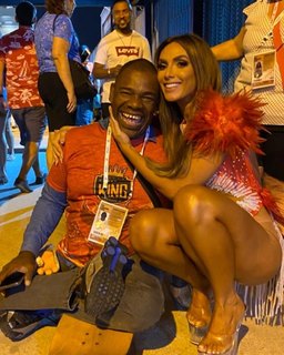 Nicole Bahls feet photo thumbnail