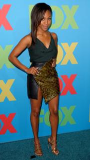 Nicole Beharie feet photo thumbnail