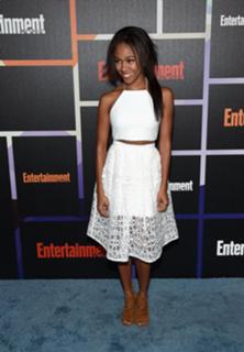 Nicole Beharie feet photo thumbnail