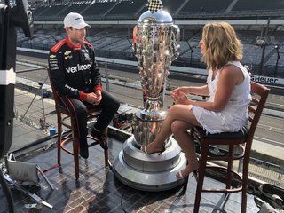 Nicole Briscoe feet photo thumbnail