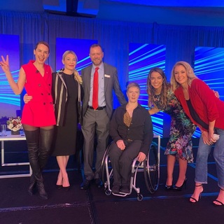 Nicole Briscoe feet photo thumbnail