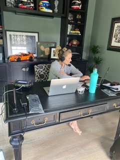 Nicole Briscoe feet photo thumbnail