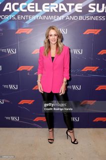 Nicole Briscoe feet photo thumbnail