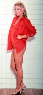 Nicole Brown Simpson feet photo 1