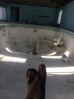 Nicole Curtis feet photo thumbnail