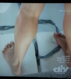 Nicole Curtis feet photo thumbnail