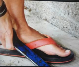 Nicole Curtis feet photo thumbnail