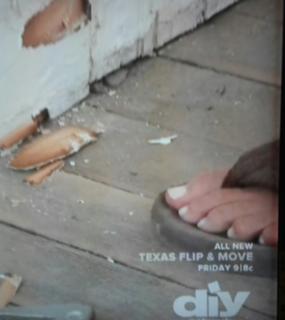 Nicole Curtis feet photo thumbnail