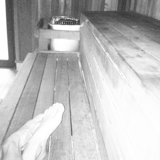 Nicole Curtis feet photo thumbnail