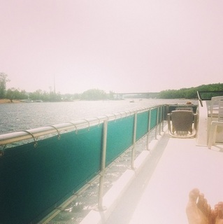 Nicole Curtis feet photo thumbnail